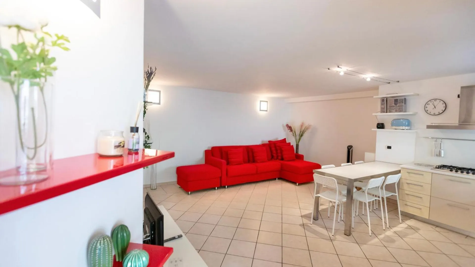 Lago Di Garda A 200 Metri La Casa Di Anna Gardone Riviera Appartamento