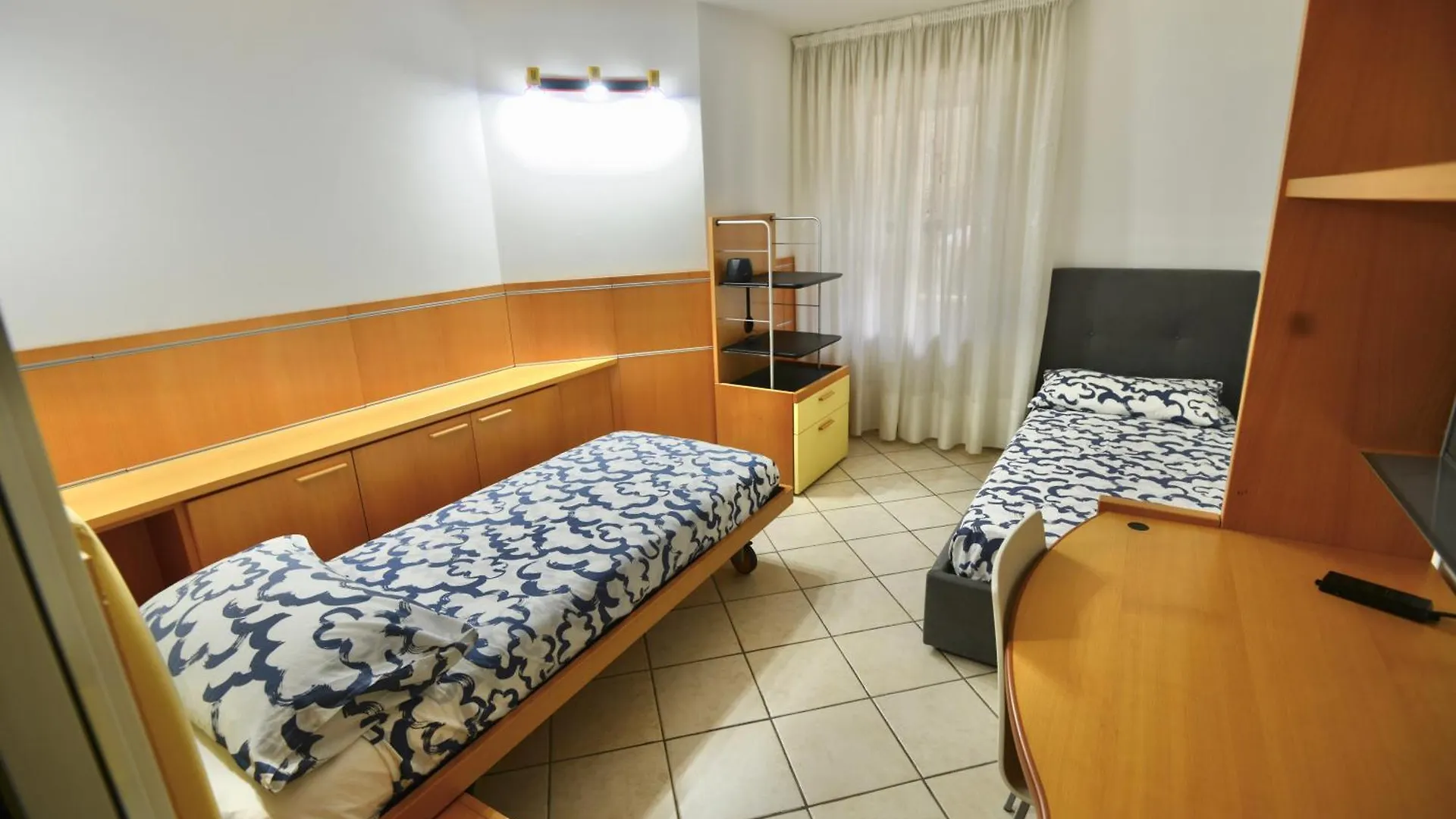 Lago Di Garda A 200 Metri La Casa Di Anna Gardone Riviera 0*,  Italy